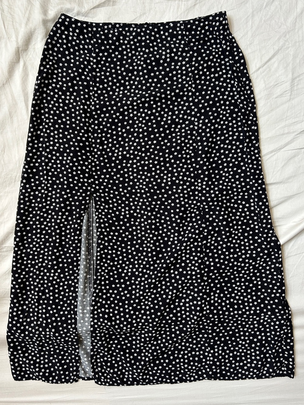 Things Between Black Ditsy Floral High Waisted Side Slit Midi Skirt | Size S